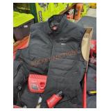 Milwaukee M12 large black heated axis vest