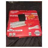Milwaukee 3/8" Metric &SAE Ratchet & Sockets