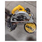 DEWALT 7-1/4" Circular Saw