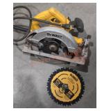 DEWALT 7-1/4" Circular Saw