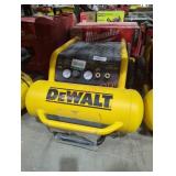 DeWalt 4.5 gallon air compressor