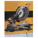DEWALT 12"  Double bevel sliding miter saw