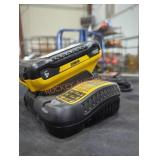 DeWalt 20v 4 ah battery and charger