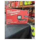 Milwaukee packout flood light w/ USB- charging