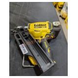 DeWalt 20v 30ï¿½ paper full head nailer
