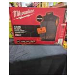 Milwaukee M12 large gray heated axis vest kit