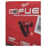 Milwaukee M18 30ï¿½ Clipped or Full Head Nailer
