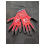 Milwaukee 10" XL Gloves CUT LEVEL 2
