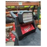 Milwaukee M18 rover dual power flood light