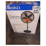 Milton Pick Up. Lasko Cyclone Large Pedestal Fan
