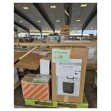 Glacier Bay 24" Vanity & Top, Sink, Light Fixture