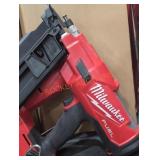 Milwaukee M18 21� Framing Nailer Milwaukee M18 21� Framing Nailer