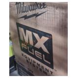 Milwaukee MX FUEL POWER SUPPLY Milwaukee MX FUEL POWER SUPPLY