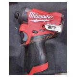 Milwaukee M12 1/2" Stubby Impact Wrench