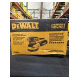 DeWalt 5" Random Orbit Sander DeWalt 5" Random Orbit Sander