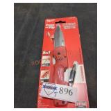 Milwaukee 5-In-1 Folding Knife Milwaukee 5-In-1 Folding Knife