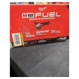 Milwaukee M18 4-1/2"-5" Grinder Milwaukee M18 4-1/2"-5" Grinder
