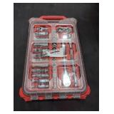 Milwaukee 3/8" SAE Ratchet/Socket Set Milwaukee 3/8" SAE Ratchet/Socket Set