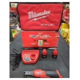 Milwaukee M12 3/8" Ratchet Kit Milwaukee M12 3/8" Ratchet Kit