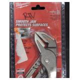 Milwaukee 12" Smooth Jaw Pliers Milwaukee 12" Smooth Jaw Pliers