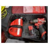 Milwaukee M12 1/2" Hammer Drill/ Driver Kit Milwaukee M12 1/2" Hammer Drill/ Driver Kit