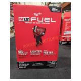 Milwaukee M12 3/8" Stubby Impact Wrench