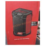 Milwaukee M12 Radio+ Charger Milwaukee M12 Radio+ Charger