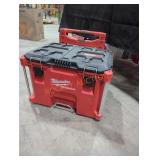 Milwaukee packout rolling storage box Milwaukee packout rolling storage box