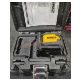 DeWalt Cross Line Laser Level DeWalt Cross Line Laser Level