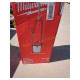 Milwaukee M12 2 Gallon Handheld Sprayer