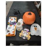 Box Lot Assorted Halloween Items Box Lot Assorted Halloween Items