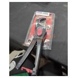 Husky PEX flexible tubing cutter Husky PEX flexible tubing cutter
