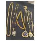 Costume gold toned necklace lot