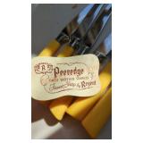 Vintage Sheffield Peeredge Bakelite knife set