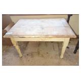 Vintage Wooden 28"W × 19"D × 16"H Table