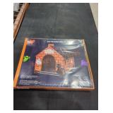 Cat Scratch Halloween Hut