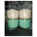 (4) Make-up Holders