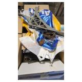 misc. train track peices