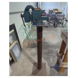 Littlestown Woodshop Vise on Pedestal