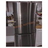 Vissani 18.7cu.ft Refrigerator with Bottom Freezer