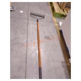 Husky 16 Tine Bow Rack