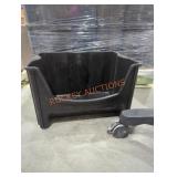1 black storage bin