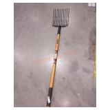 Husky 10" Bedding Fork