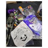 Assorted Halloween Decor