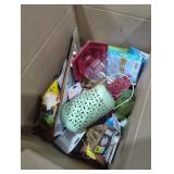 Box lot of outdoor garden items