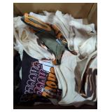 Lot w/ LOTS Of Halloween Shirts