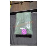 4 green towels