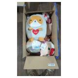 Stuffed animals box lot