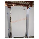 Whirlpool 17.7 cu ft Upright Freezer White
