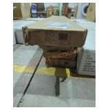 Home Decorators Flooring 7 x 48 5MM Planks 4XBID